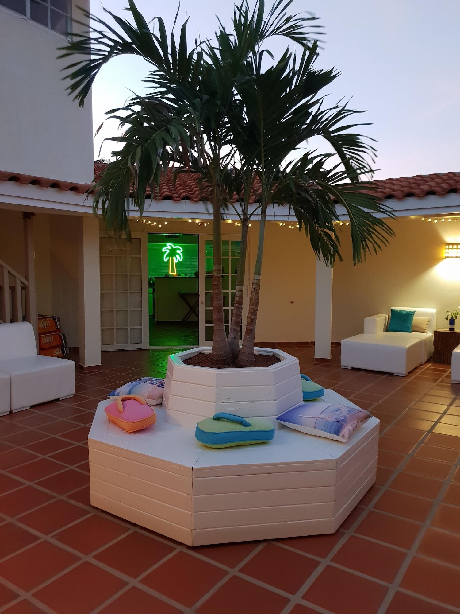 Karibu Aruba Boutique Hotel Палм Бич Экстерьер фото