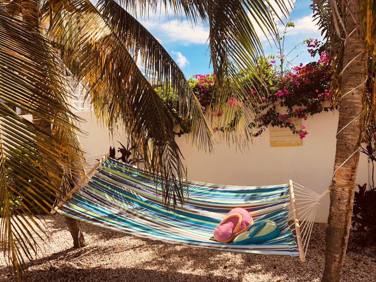 Karibu Aruba Boutique Hotel Палм Бич Экстерьер фото