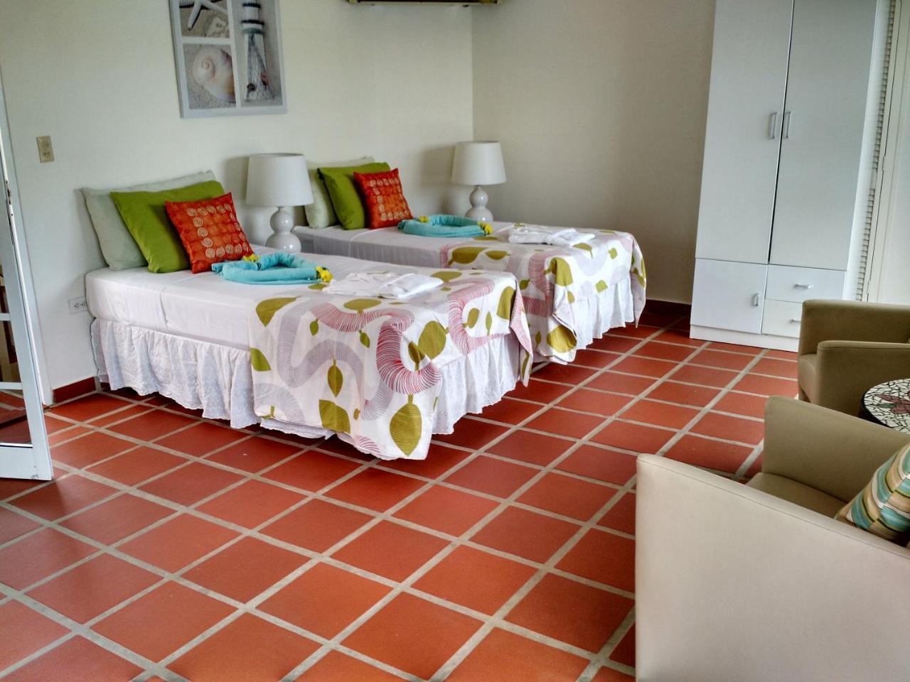 Karibu Aruba Boutique Hotel Палм Бич Экстерьер фото