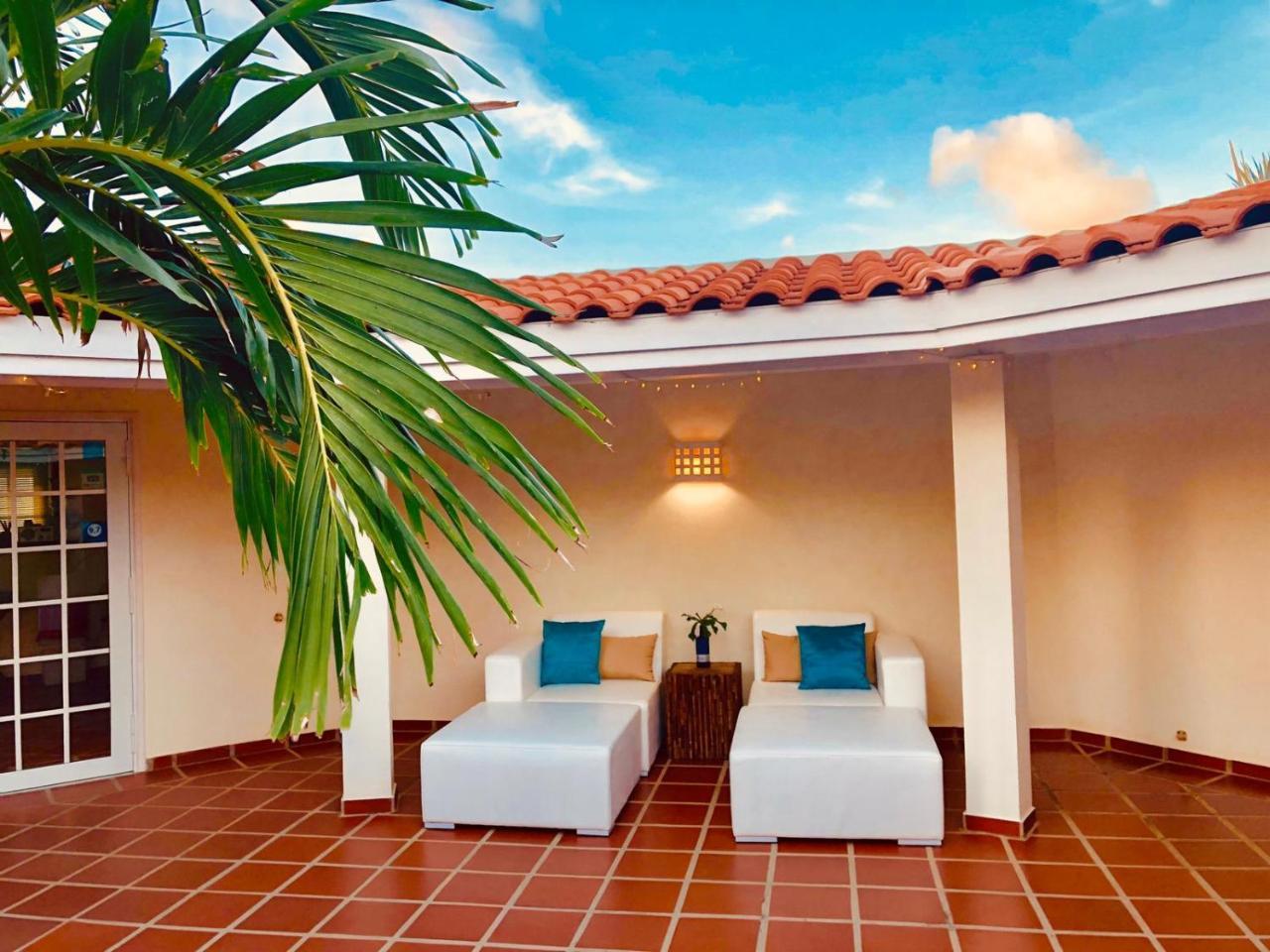 Karibu Aruba Boutique Hotel Палм Бич Экстерьер фото