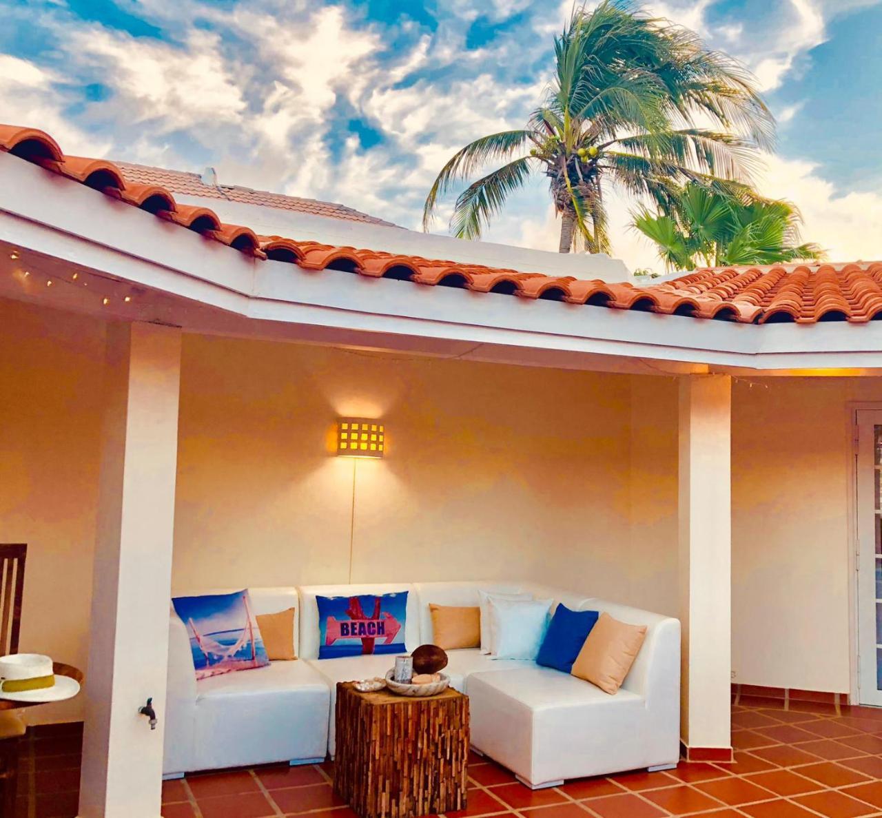 Karibu Aruba Boutique Hotel Палм Бич Экстерьер фото